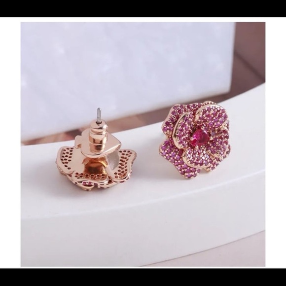 - NEW Kate Spade 3D Rose Flower Pave Earrings - Picture 4 of 13